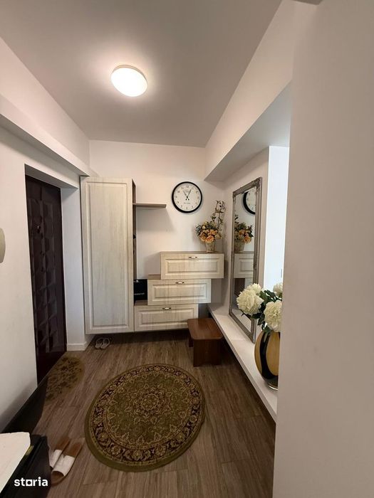 Apartament cu 4 camere decomandate, Centru