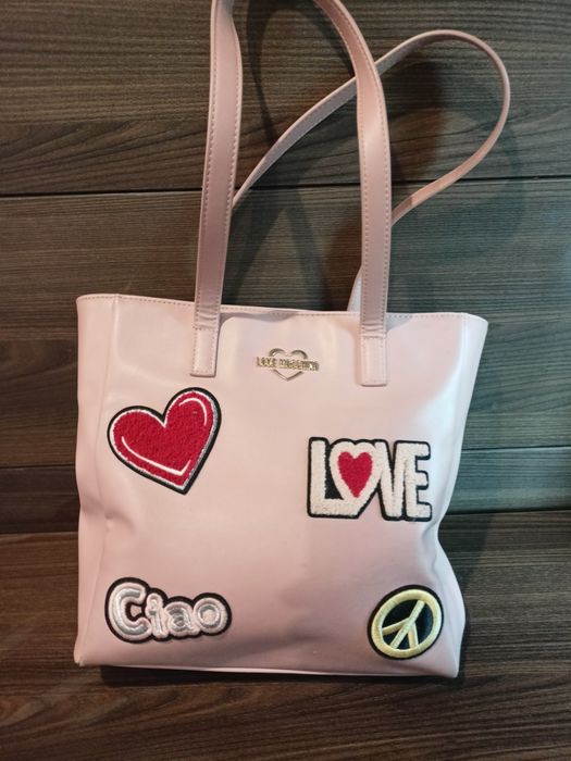 Оригинални чанти Furla, Love Moschino, Valentino