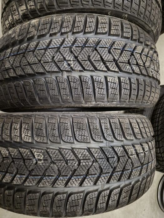 4 anvelope iarna noi Pirelli 225 45 17