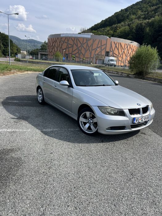 Vând  Bmw    Seria 320d
