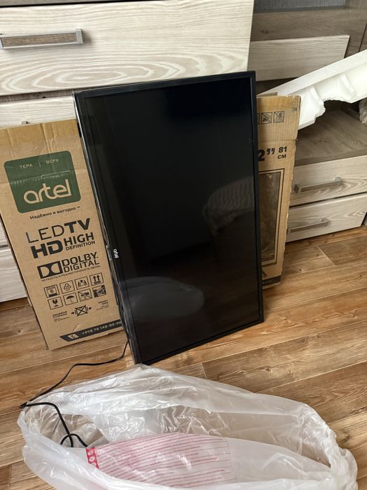 Продам телвизор Artel 32”81см