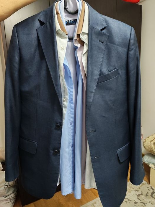 Пиджаки рубашки отдам даром