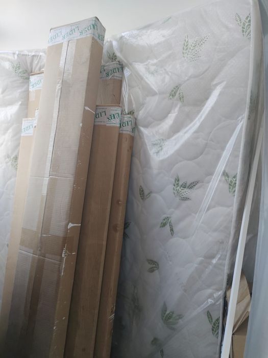 Спальный кровать