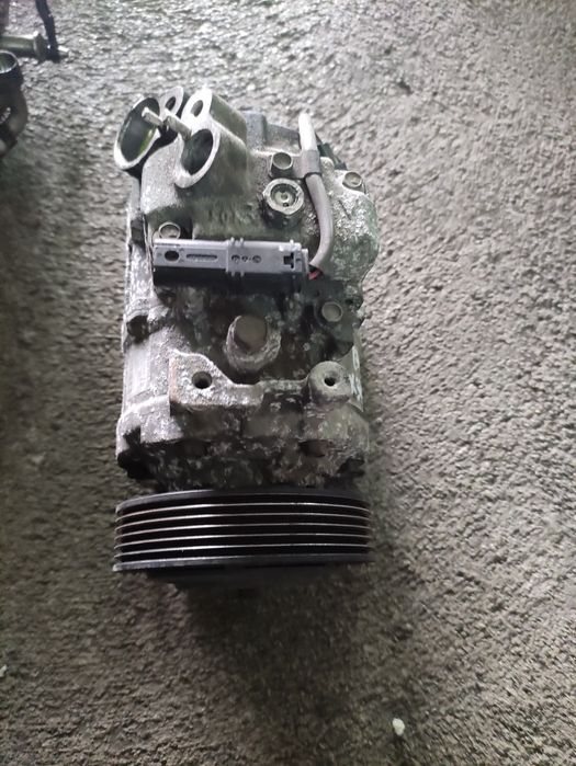 Компресор за климатик за BMW F10,F11,F20,F25,F30,F31 2.0d
Ново-  Zoxon