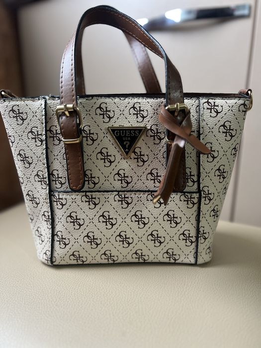 Geanta eleganta crem