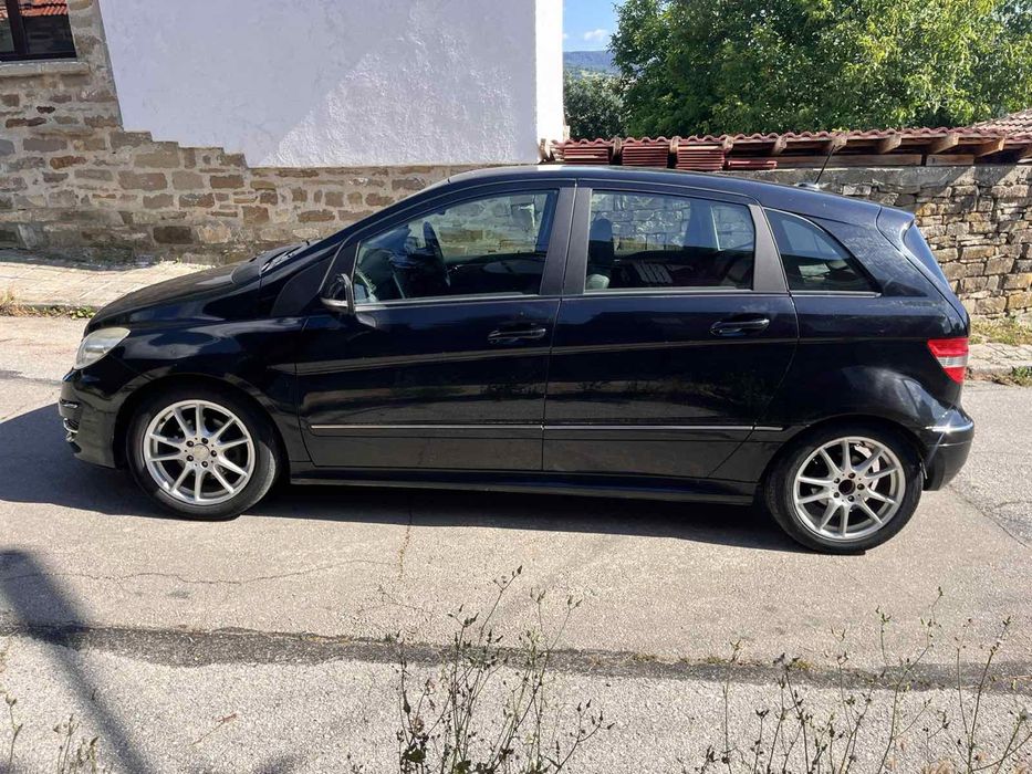 Mercedes B180 2010г на части