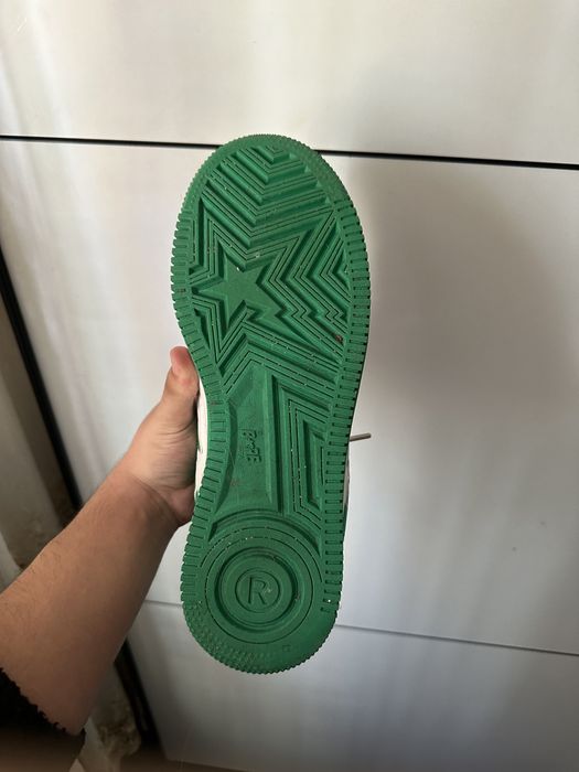 Adidasi Bapesta.