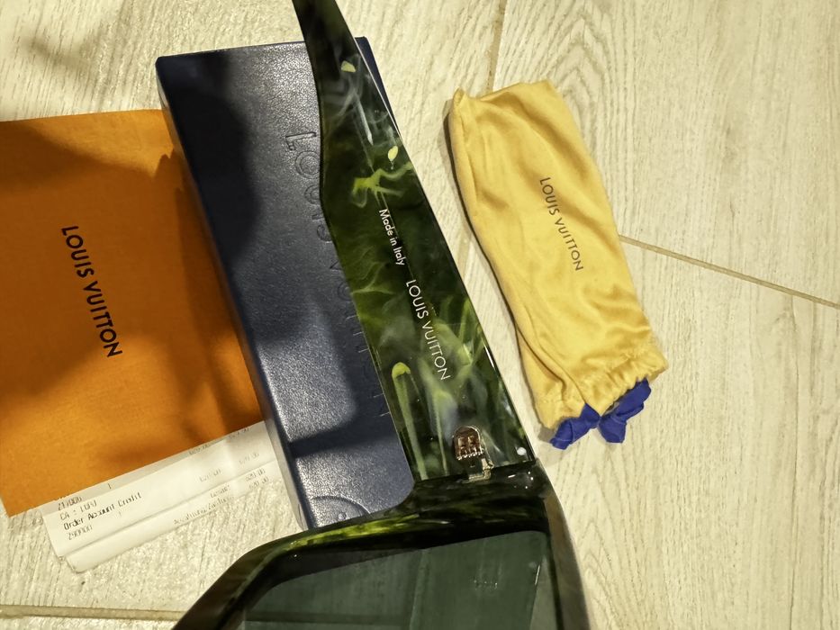 Ochelari Louis Vuitton noi , cutie , bon fiscal