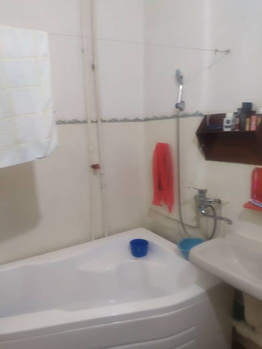 Продам квартиру на первом этаже кирпичного дома