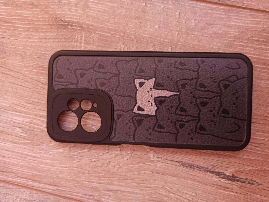 Продавам калъфи за телефон xiaomi redmi note 12