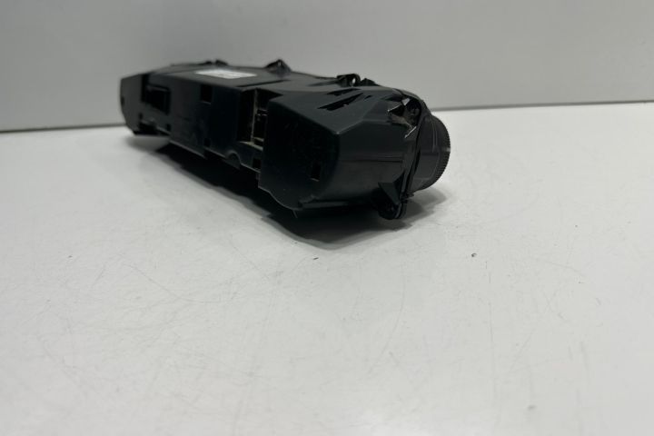 Panou comanda clima 2118300385 Mercedes-Benz E-Class W211/S211