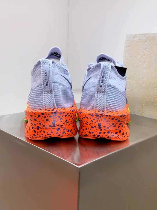 Продавам нови мъжки маратонки с кутия Nike Air Zoom Alphafly NEXT% 3  Olympic Safari