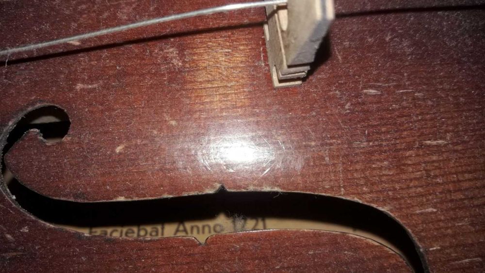 Цигулка - Antonius Stradivarius Cremonensis Faciebat Anno 1721