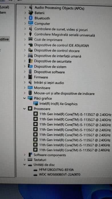 Laptop Clevo/ i5 gen 11 / 8 GB RAM / ssd 128 GB plus hdd 500 GB/