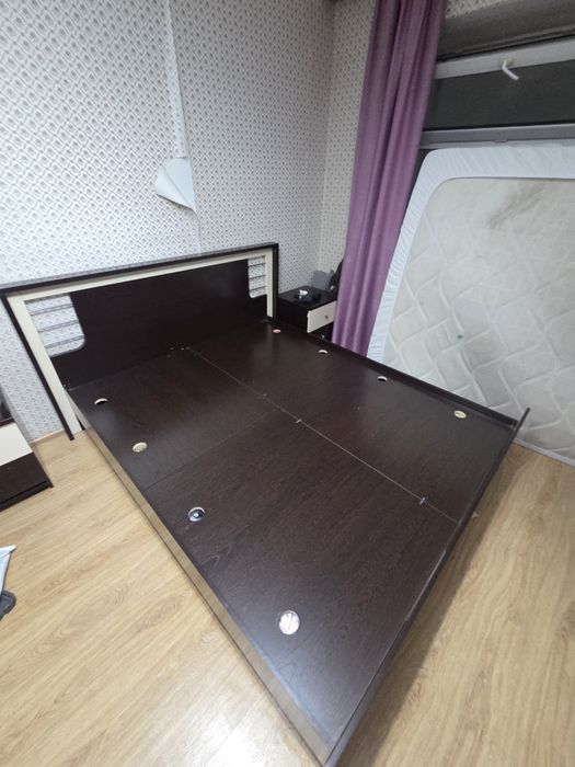 Спальний гарнитур