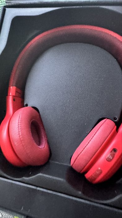 JBL E45BT червени/red слушалки ,
