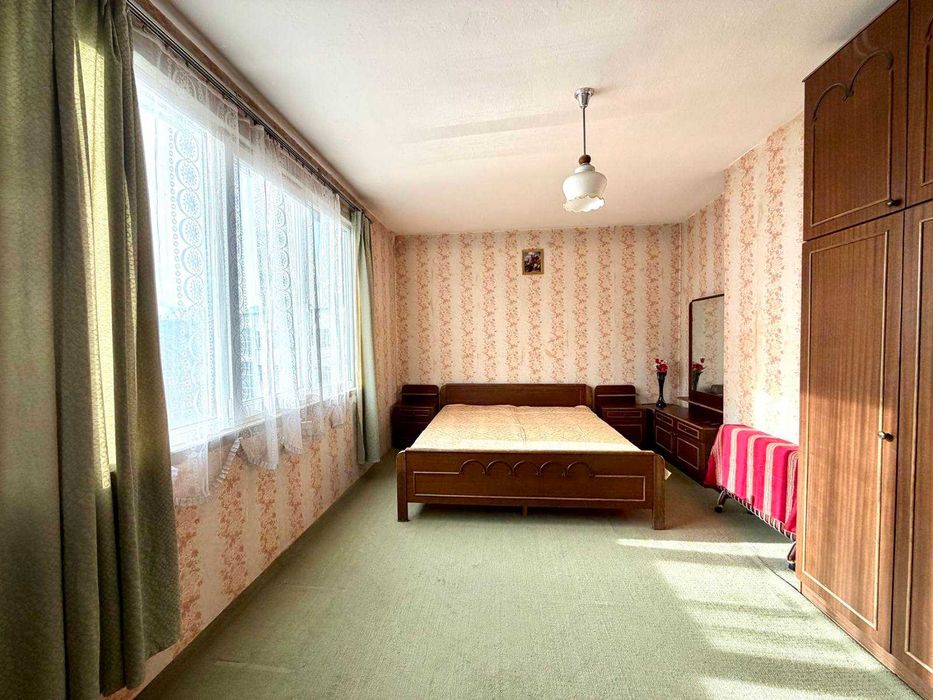 Продава се Двустаен апартамент в Велико Търново, Център - 45 кв.м за 850 €/кв.м - Снимка #2