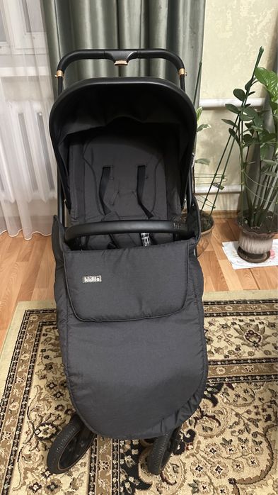 Продам детскую коляску