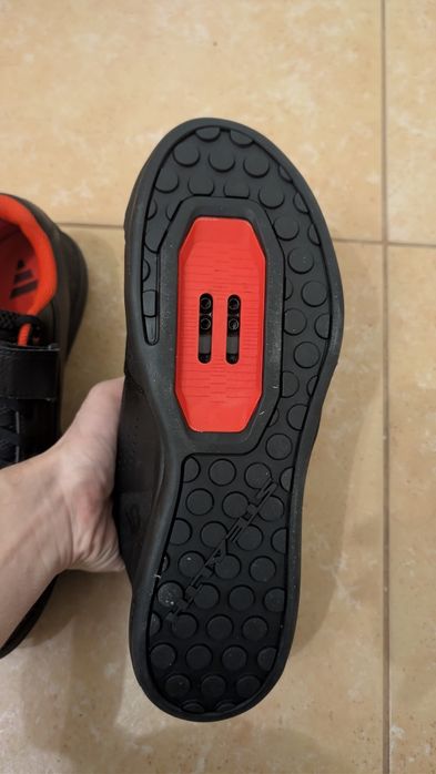 Вело обувь Adidas 5.10