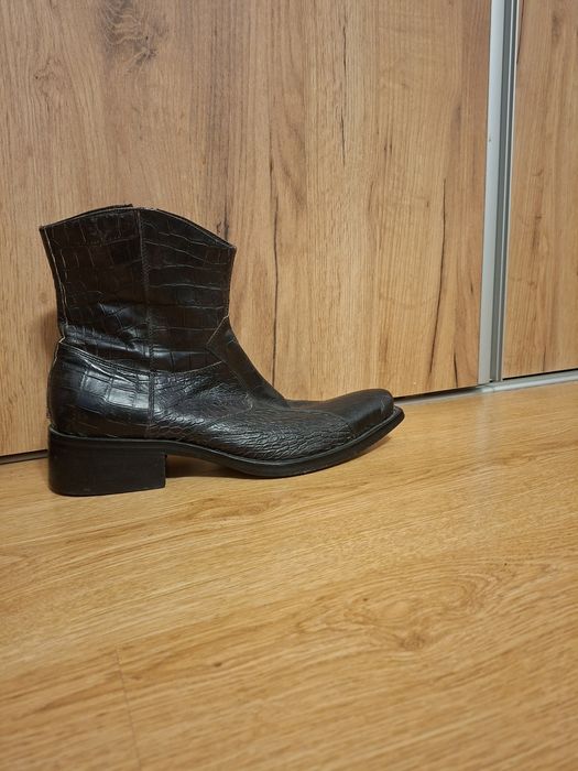 Vând ghete și ciocate piele