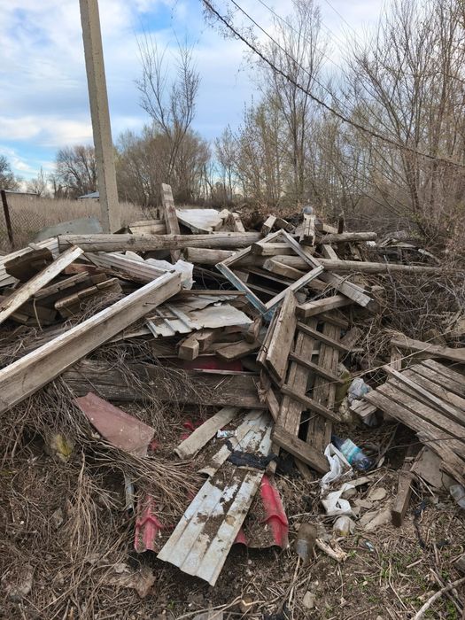 Отдам даром разные дрова и доски