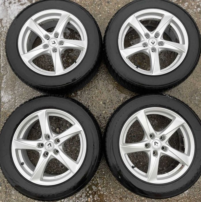 Jante aliaj R17 RC Design 5x114,3 cu anvelope de iarna 215 60 R17