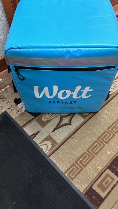 Продам термо сумку Wolt БУ