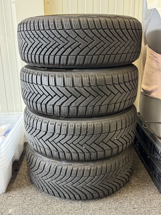 Jante Volvo V40 R-Design 205/55/16 Iarnă