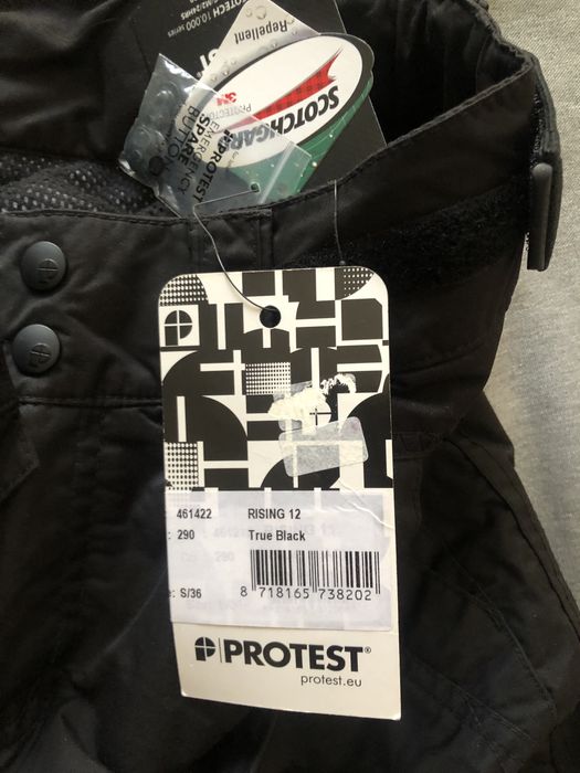 Грейка Protest черна