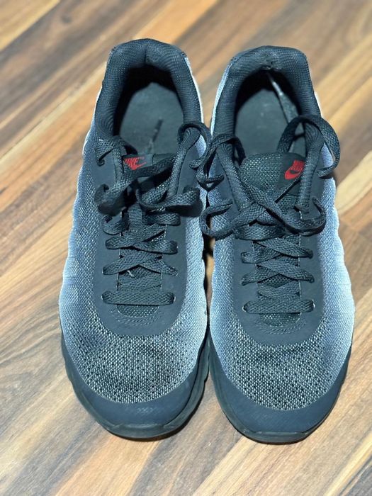 Nike  Air Max Invigor 38,5