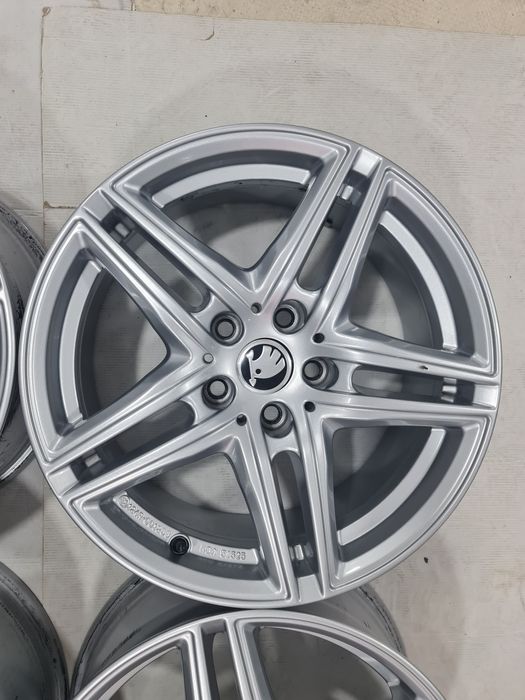 Jante 17 Cupra Seat Audi VW Skoda Mercedes BMW 7.5Jx17 ET30 5x112