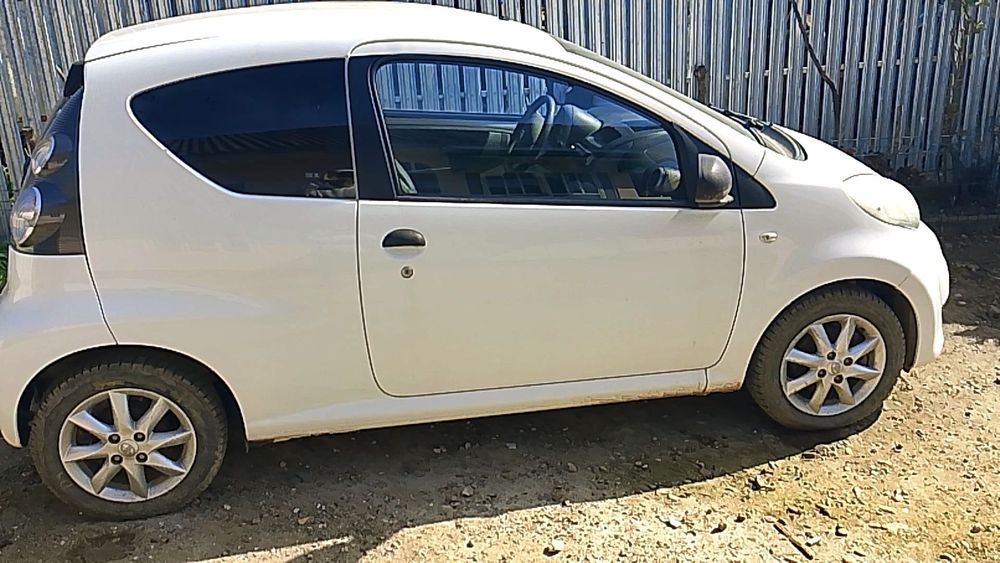 Vând Citroen  C1 sau schimb cu un tractor