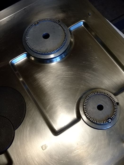 Vând plita inox  Electrolux și Zanussi