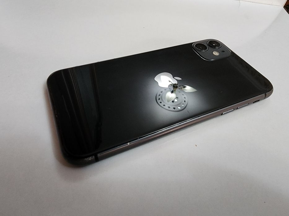 Iphone 11 LL/A Black 64Gb Face id True ton ishlidi bor Tinu