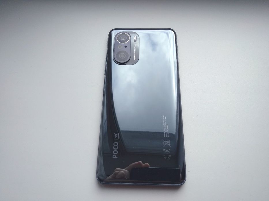 Телефон poco f3 ...