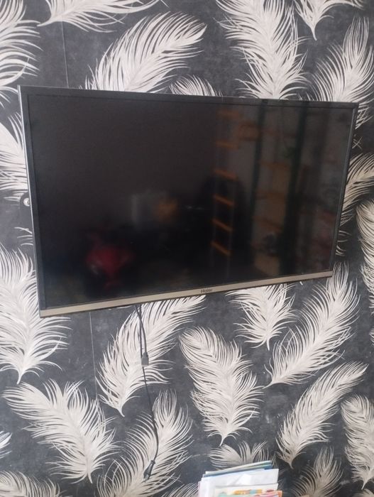 Телевизор Haier .