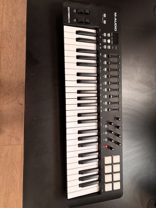 Clapa MIDI M-Audio Oxygen 49 Iasi • OLX.ro