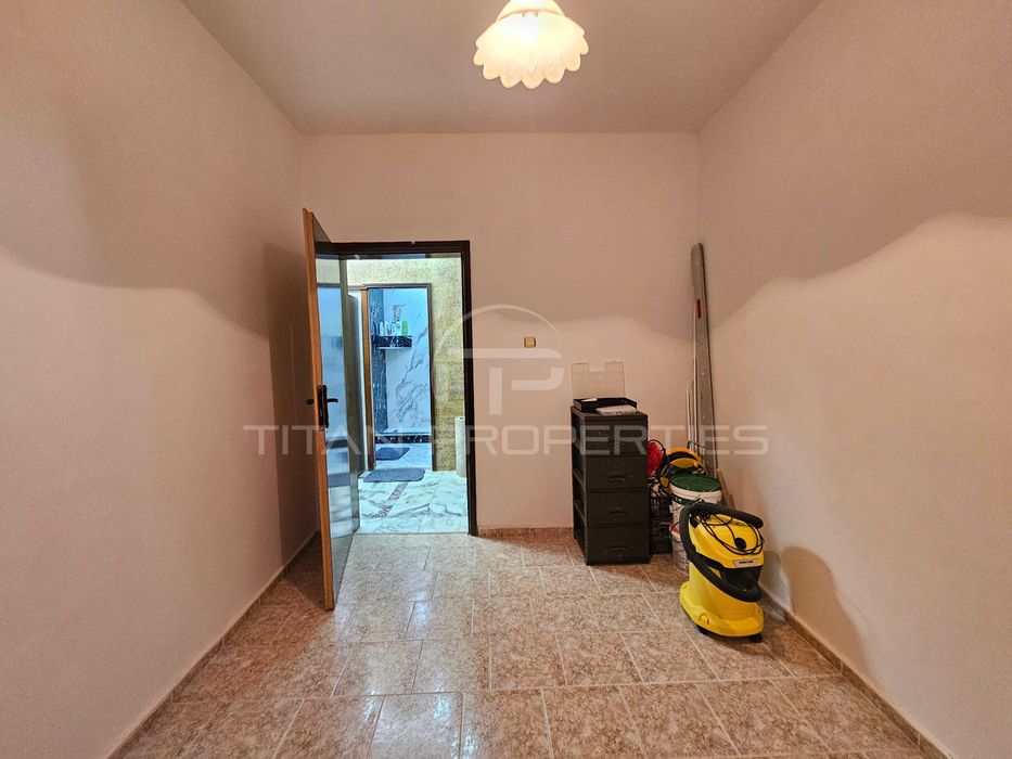 Продава се Тристаен апартамент в Асеновград - 70 кв.м за 1572 €/кв.м - Снимка #7