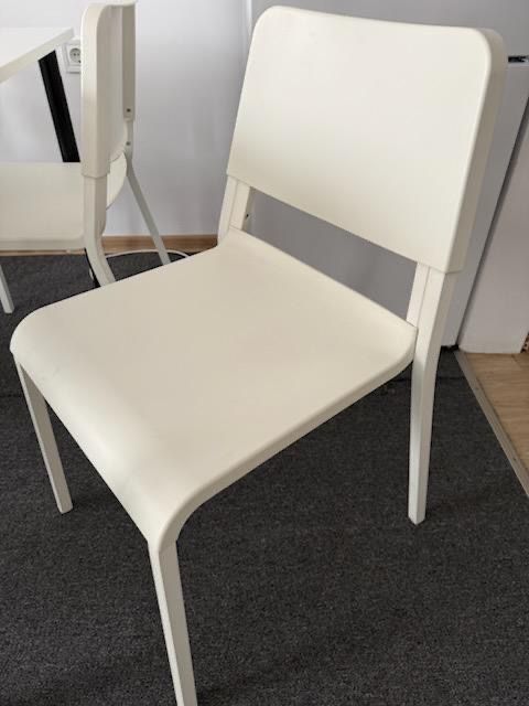 Трапезна маса + 4 стола