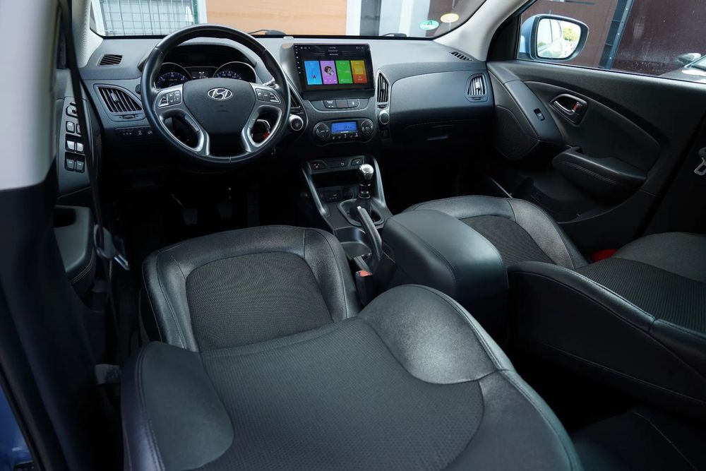 Hyundai ix35 GARANTIE 24 LUNI*RATE*4x4*Manual*Piele*Navi*Xenon*Led*Incalzire