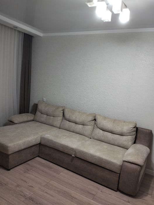 Диван угловой для комнаты