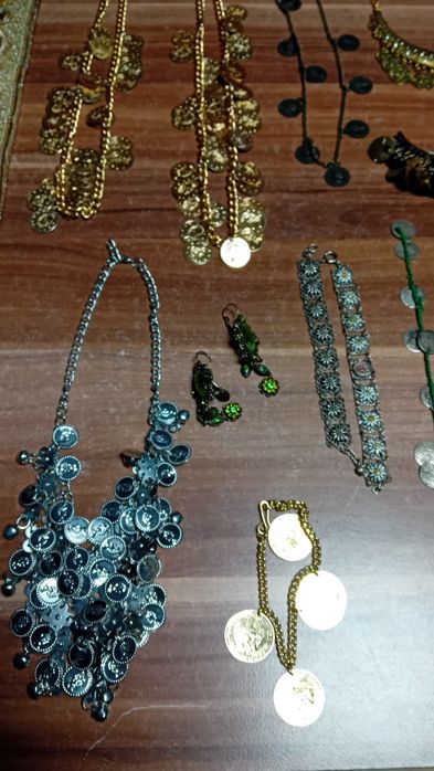 Накити стари и аксесоари  за  народна  носия