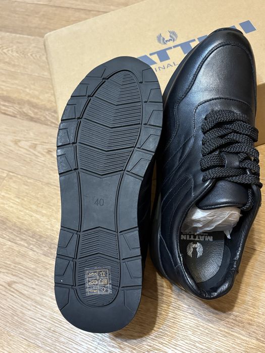 Кожанные кроссовки