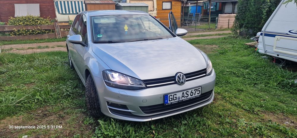 Volkswagen Golf 7 1.6TDI BlueMotion Bi-Xenon încălzire Scaune Pilot