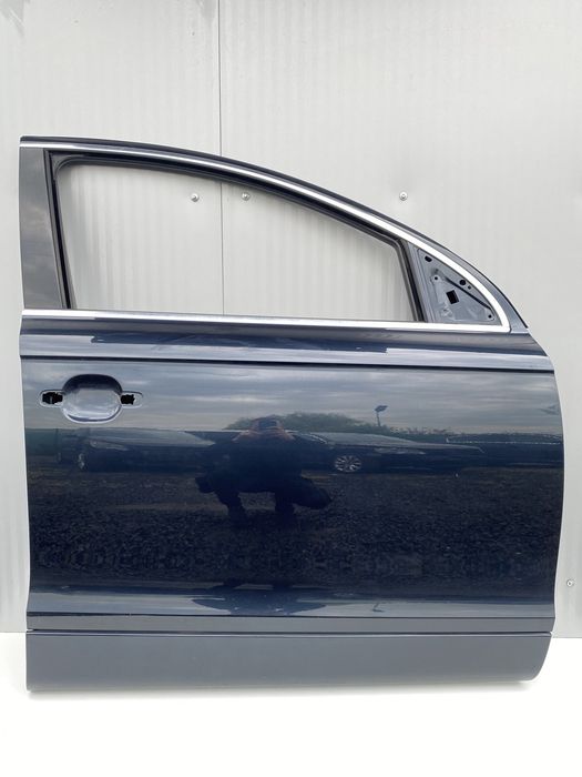 USA Dr  fata Audi Q 7 cod de culoare LC5F