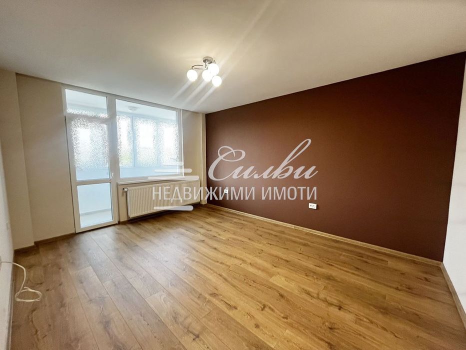 Тристаен ТУХЛЕН апартамент - кв. Център!