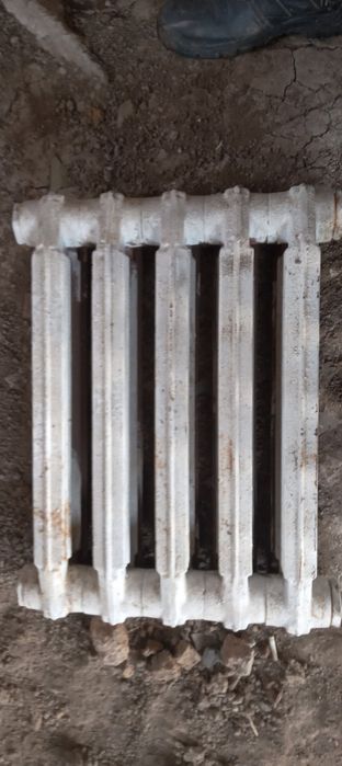 Продам батареии чугунные