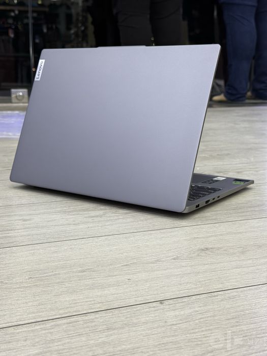 Lenovo IdeaPad Pro 5 16" Gen 9 Oled 120hz | Ultra 9 | RTX 4050 | 32GB