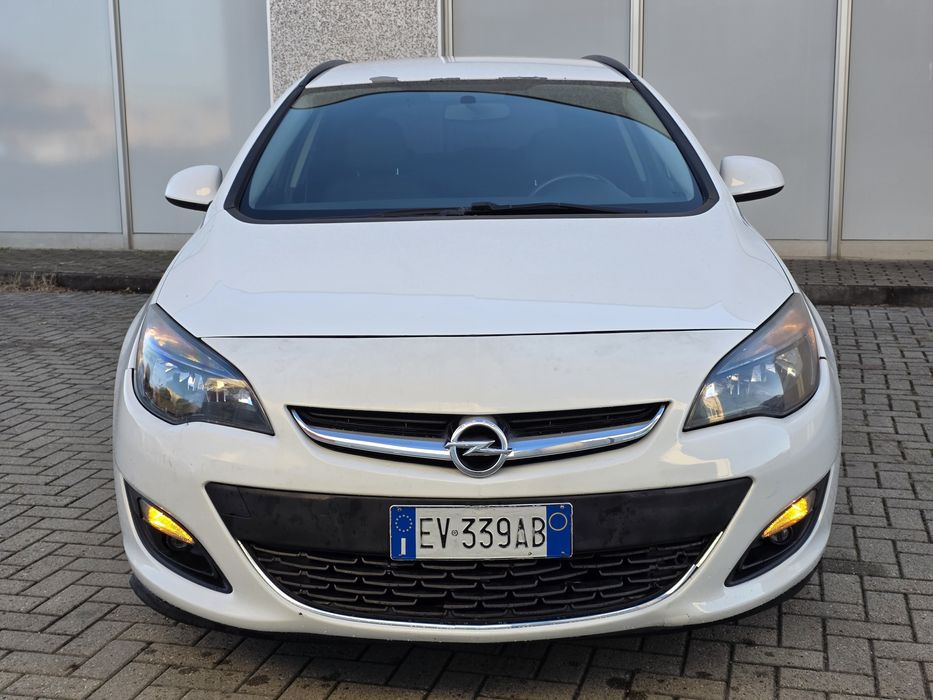 Opel Astra J 1.4 Gpl 140cp 6 trepte Navi/Pilot/A/c