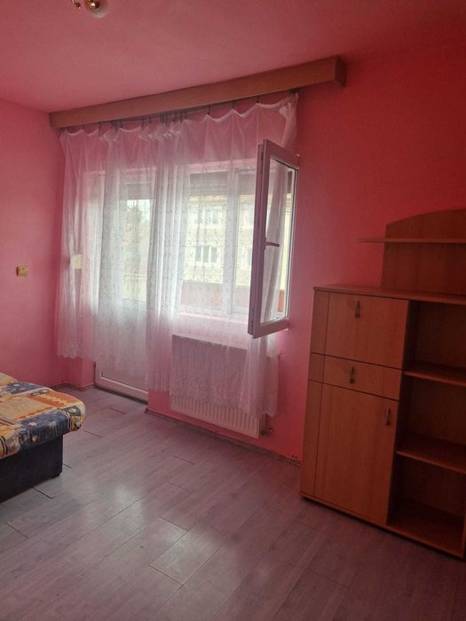 Inchiriere apartament 1 camera central langa Goldis - Confectii